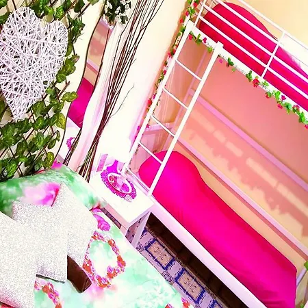 לינה וארוחת בוקר Maison Mari *