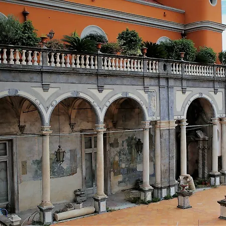 Πανσιόν Maison Des Fleurs 3*