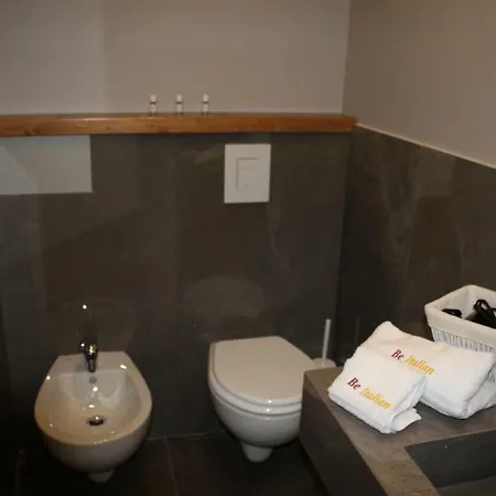 Be Italian Flat Piazza Bovio 22 2*