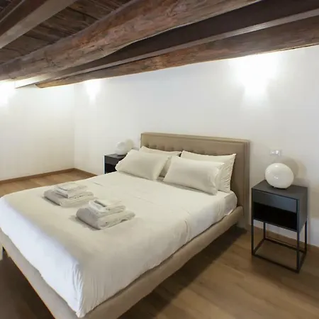 Apartment Italianway - Figurari 2