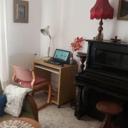 Vintage Flat Homestay