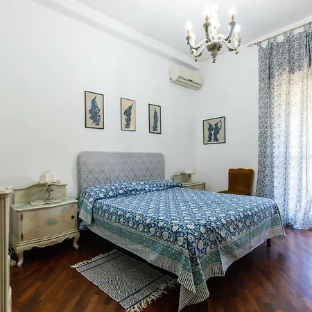 Bed & Breakfast Donna Melina Neapel