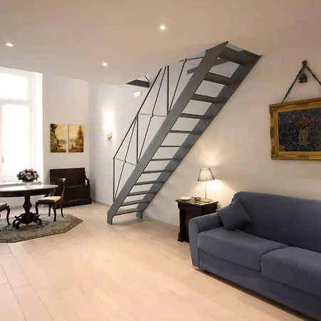 Palazzo D'auria 2* Неаполь