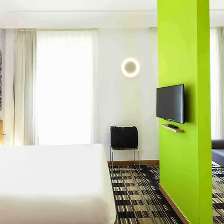 Hotel Ibis Styles Garibaldi Nápoles