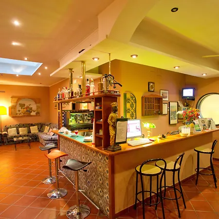Otel Toledo 3*