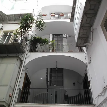 بيت ضيافة Santa Lucia 50 3*