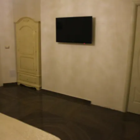 Hotel Stazione Guesthousemariafrancesca 2*