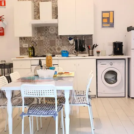 A Festa Bed and Breakfast Νάπολη