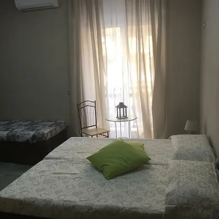 Cara Bed & Breakfast 2*
