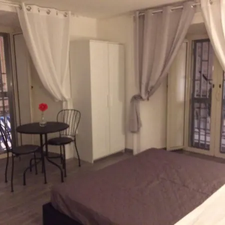 Savino's Guest house *