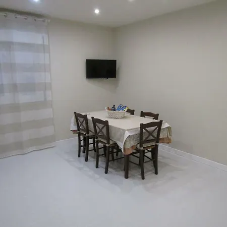Maddy's Centro Storico Apartment *