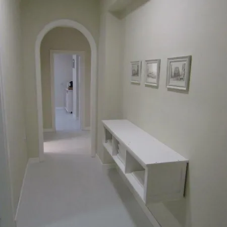 Maddy's Centro Storico Apartment Naples