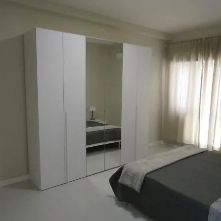 Apartment Maddy's Centro Storico Naples
