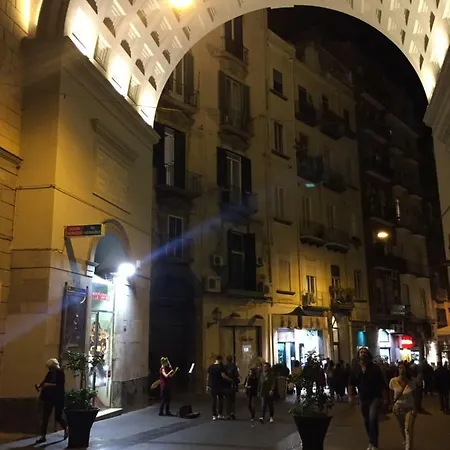 Appartamentino 116 Via Chiaia Naples