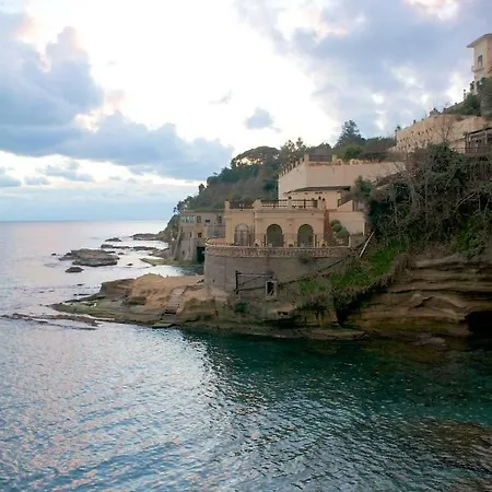 Pietra Salata Naples
