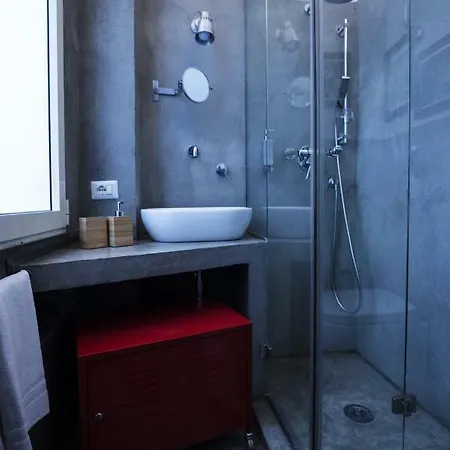 Concrete San Gregorio Apartment