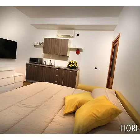 Fiorentini21 * Νάπολη