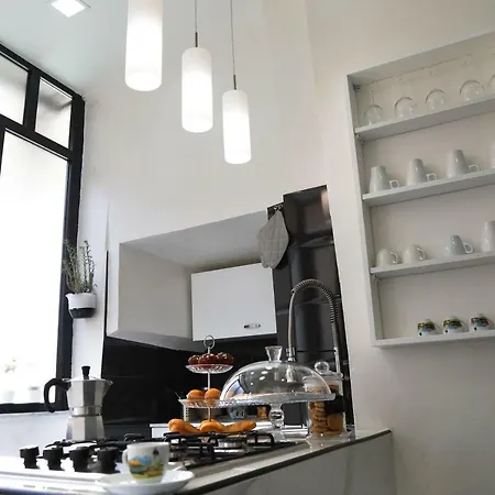 Appartement House Tribunali