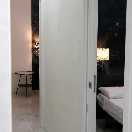 House Tribunali Apartment *