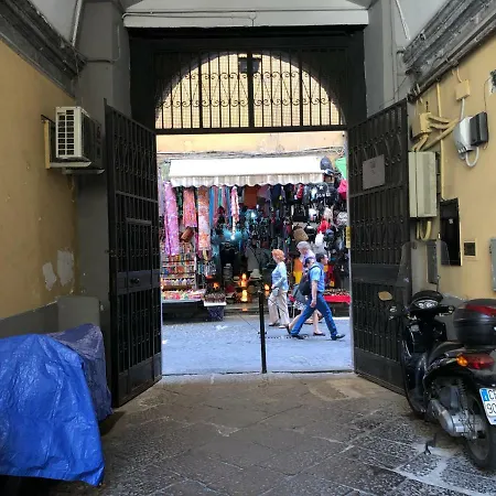 In Love: Balconcino Spaccanapoli Appartement