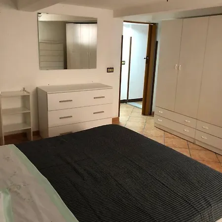 Barrios 9 * Naples