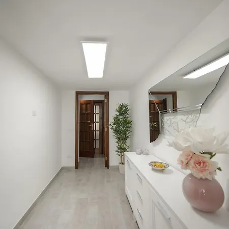 Miranda Apartment- Nel Cuore Del Vomero