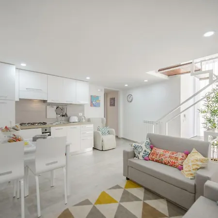 Appartement Miranda Apartment- Nel Cuore Del Vomero *