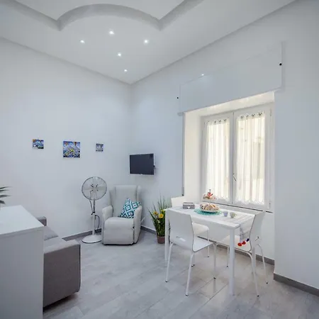 Miranda Nel Cuore Del Vomero Apartment