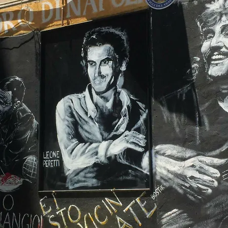 Casa Nel Cuore Di Centro Storico * נאפולי