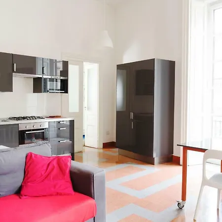 Apartment Casa Conforti Luminosa In Centro Naples
