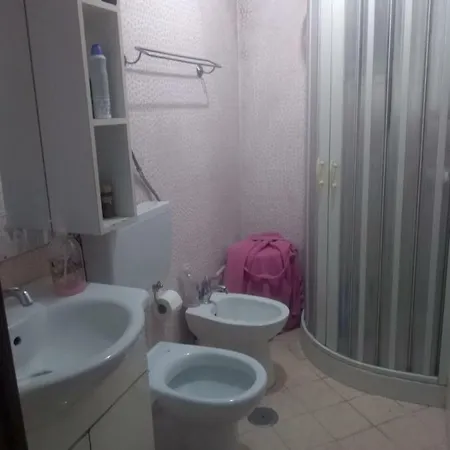 Via Michelangelo Ciccone N 26 * Νάπολη