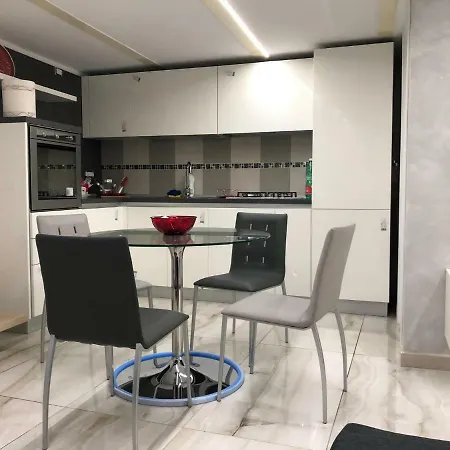Casa De Barrio * Naples