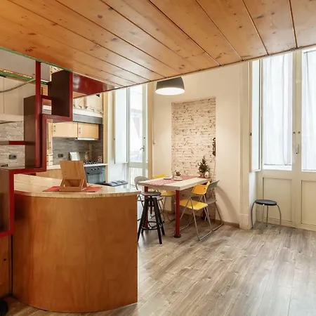 Casa Giulietta A Apartment Naples