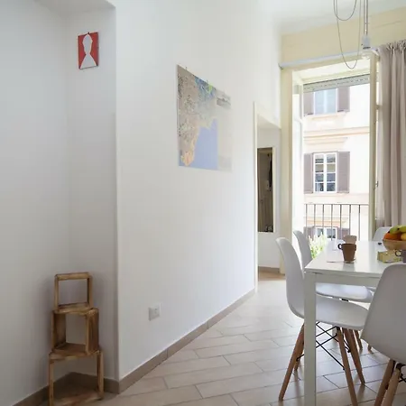 Holiday home Centro - Duomo Naples