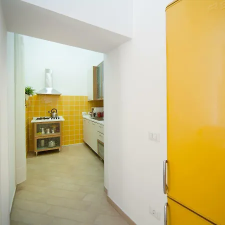 Holiday home Centro - Duomo Naples