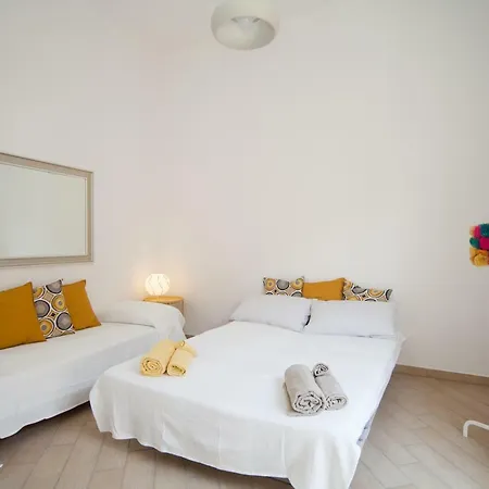 Centro - Duomo Holiday home Naples