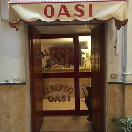 Hotel Oasi *