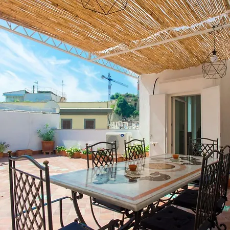 La Terrazza Di Roberta * Naples