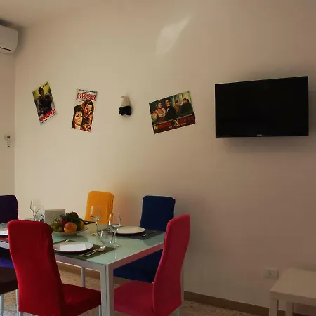 La Casa Tra I Musei * Naples