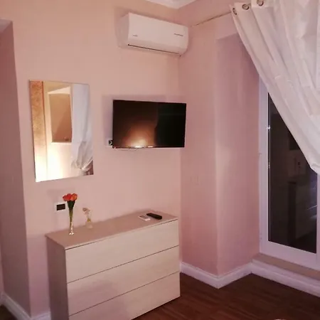 Chiaia 100 Apartment Naples