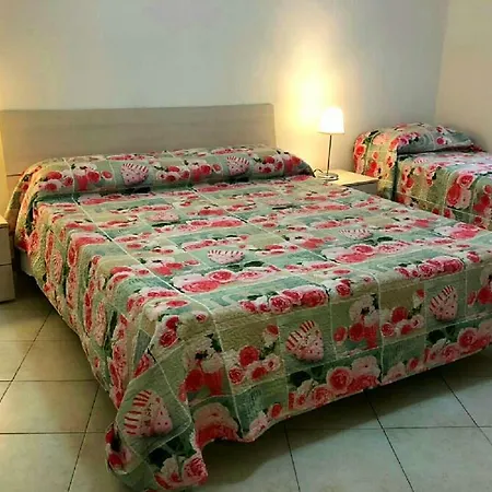 Rita & Pina's Central Apartment