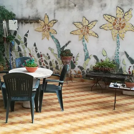 Centro Spaccanapoli דירה *