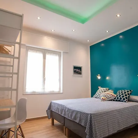 Vanvitelli Domus 2* Neapel
