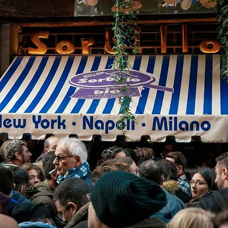 White House * Napoli