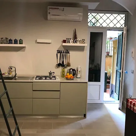 Domus 21 Apartment Naples