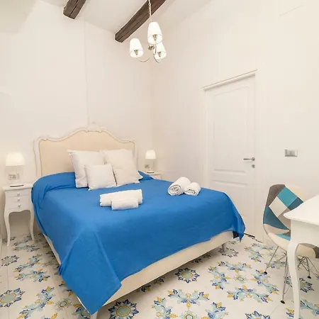 Napulitandream Guest house *