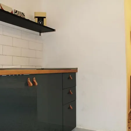 Monohouse Apartment