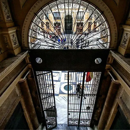 Domus Sibyllina, Galleria Umberto I ゲストハウス 3*