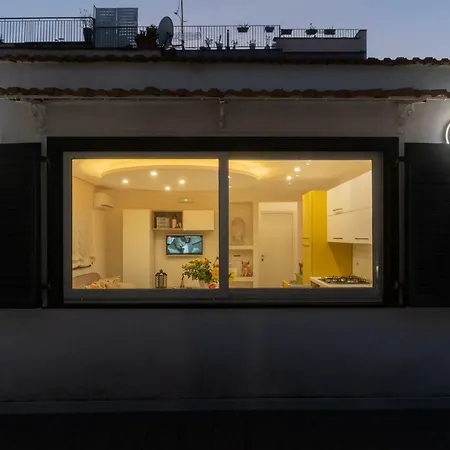 Pizzofalcone Terrace Apartment *