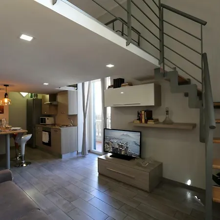Rosa Apartment *